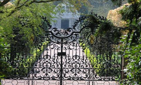 Capesthorne Hall & Gardens